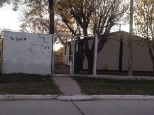 Ellos montan actos y los caballos aplauden